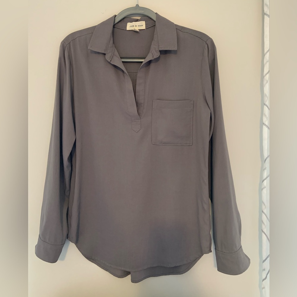 Cloth and Stone blouse size S Gray